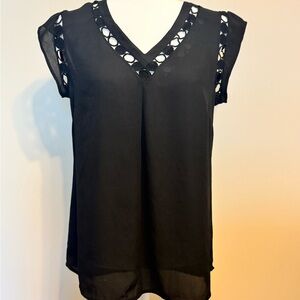 Daniel Rainn Black Cap Sleeve Cut Out Blouse